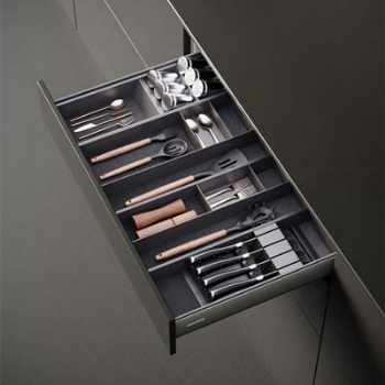 shallow utensil pullout