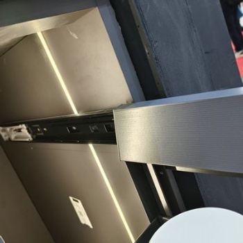 Under sink side pullout basket