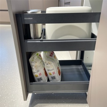 Gain pullout basket