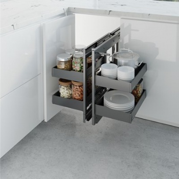 Blind corner pullout basket