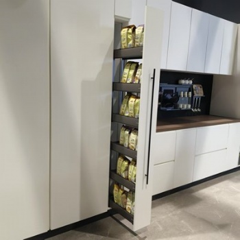Pull out pantry basket