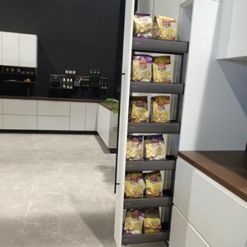 Pull out pantry basket
