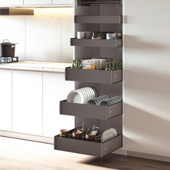 Pantry cabinet basket