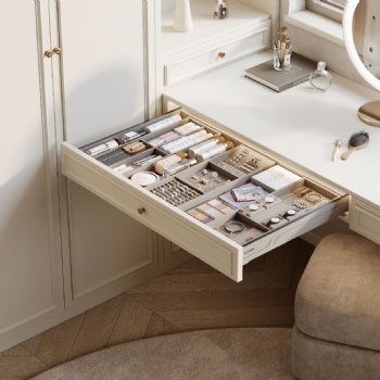 wardrobe jewelry box