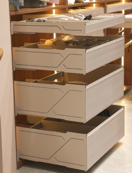 Wardrobe storage