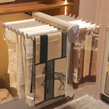 Wardrobe storage