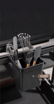 Spice pullout baskets