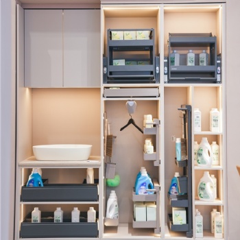 Under sink pullout